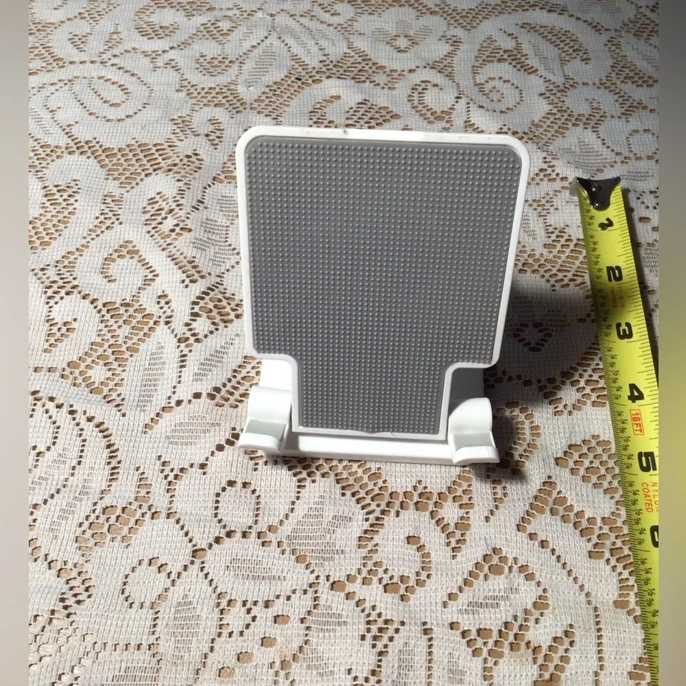 NEW CELL PHONE 7s CASE AND HOLDER CELL PNONE